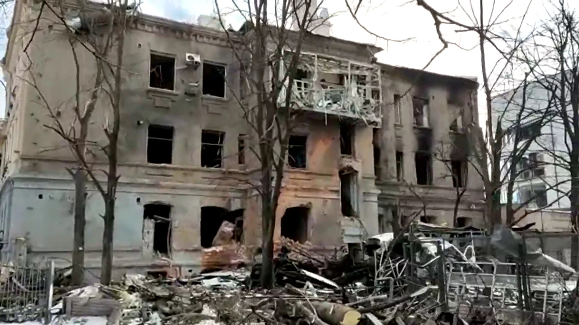 Járkov, una ciudad en ruinas: "Hemos aprendido a diferenciar el tipo de misil por el sonido"