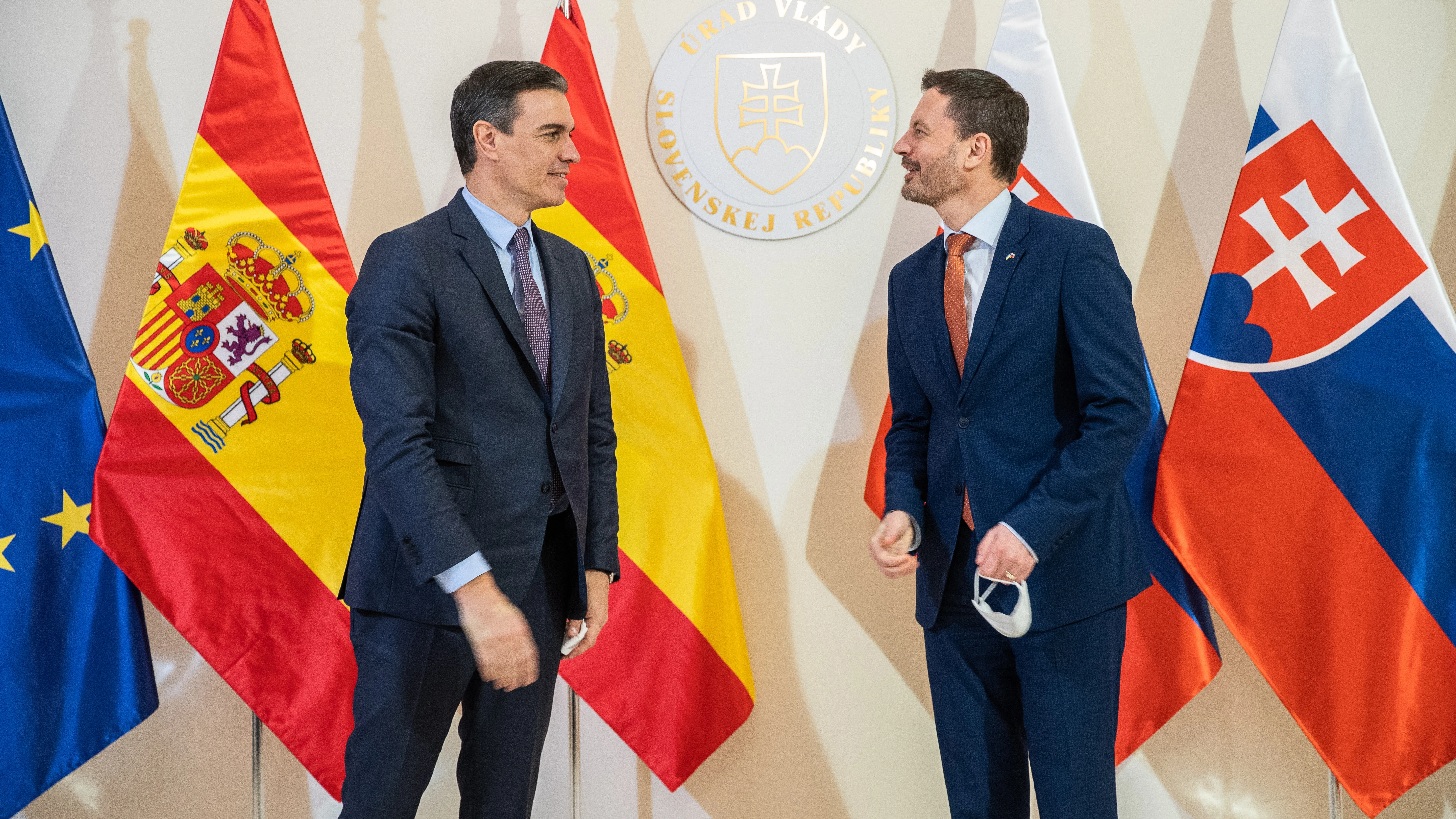 El presidente del Gobierno, Pedro Sánchez, y presidente de Eslovaquia, Eduard Heger El presidente del Gobierno, Pedro Sánchez, y presidente de Eslovaquia, Eduard Heger