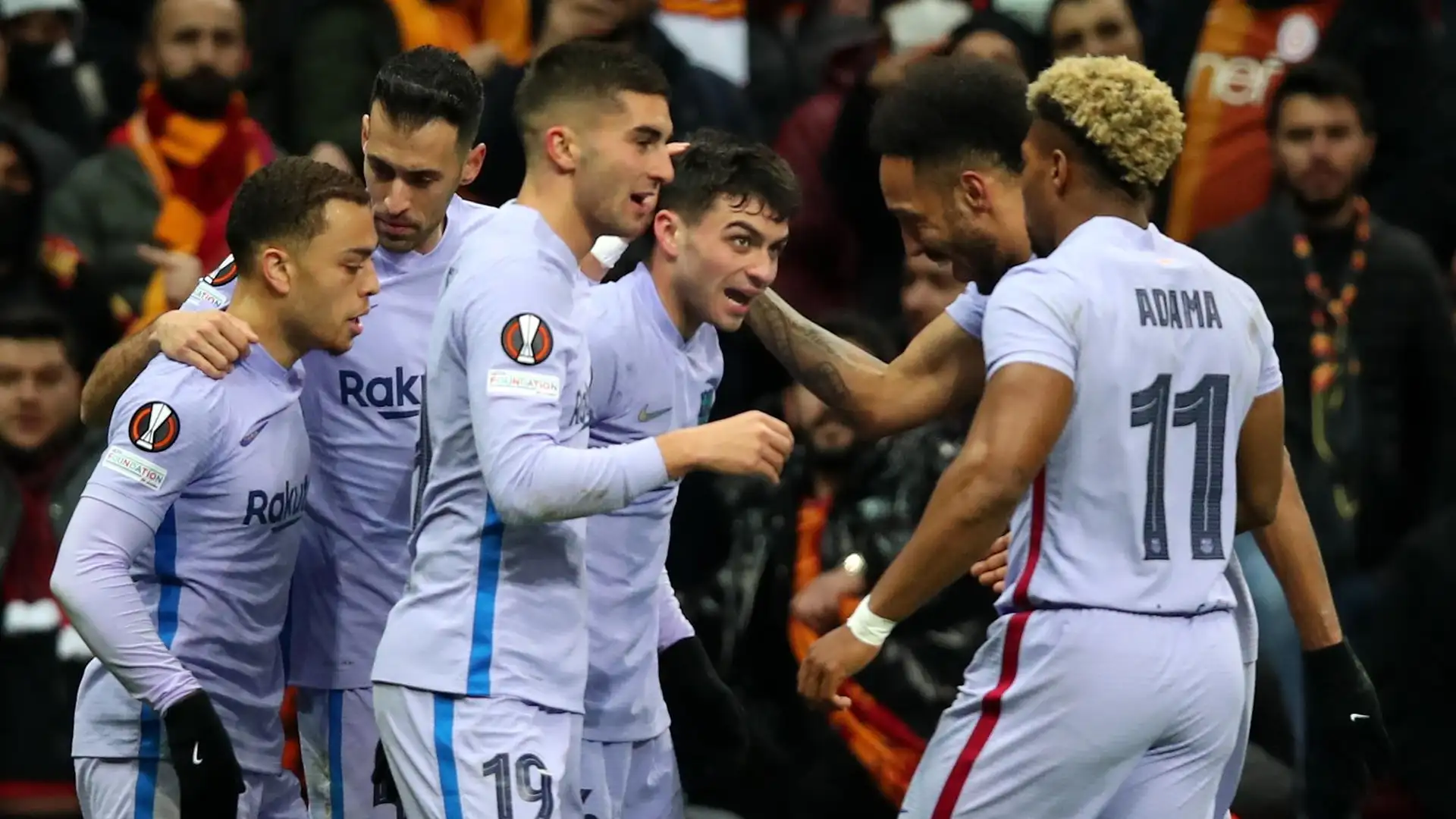 El Barça remonta al Galatasaray gracias a los goles de Pedri y Aubameyang y estará en cuartos de la Europa League El Barça remonta al Galatasaray gracias a los goles de Pedri y Aubameyang y estará en cuartos de la Europa League