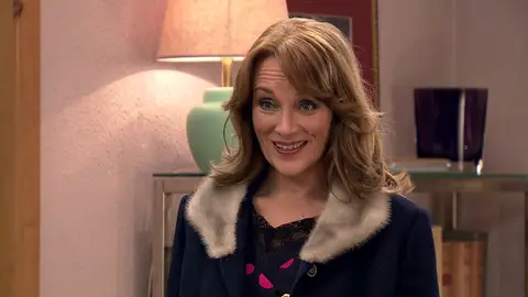 Belinda sorprende a Sonia: “He venido a ver cómo está mi hija tras su nuevo desengaño amoroso” Belinda sorprende a Sonia: “He venido a ver cómo está mi hija tras su nuevo desengaño amoroso”