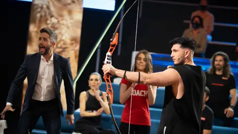 “Me tiembla todo”, Omar Montes sufre con las flechas diabólicas en ‘El Desafío’  “Me tiembla todo”, Omar Montes sufre con las flechas diabólicas en ‘El Desafío’