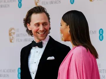 Tom Hiddleston y Zawe Ashton en los BAFTA Tom Hiddleston y Zawe Ashton en los BAFTA