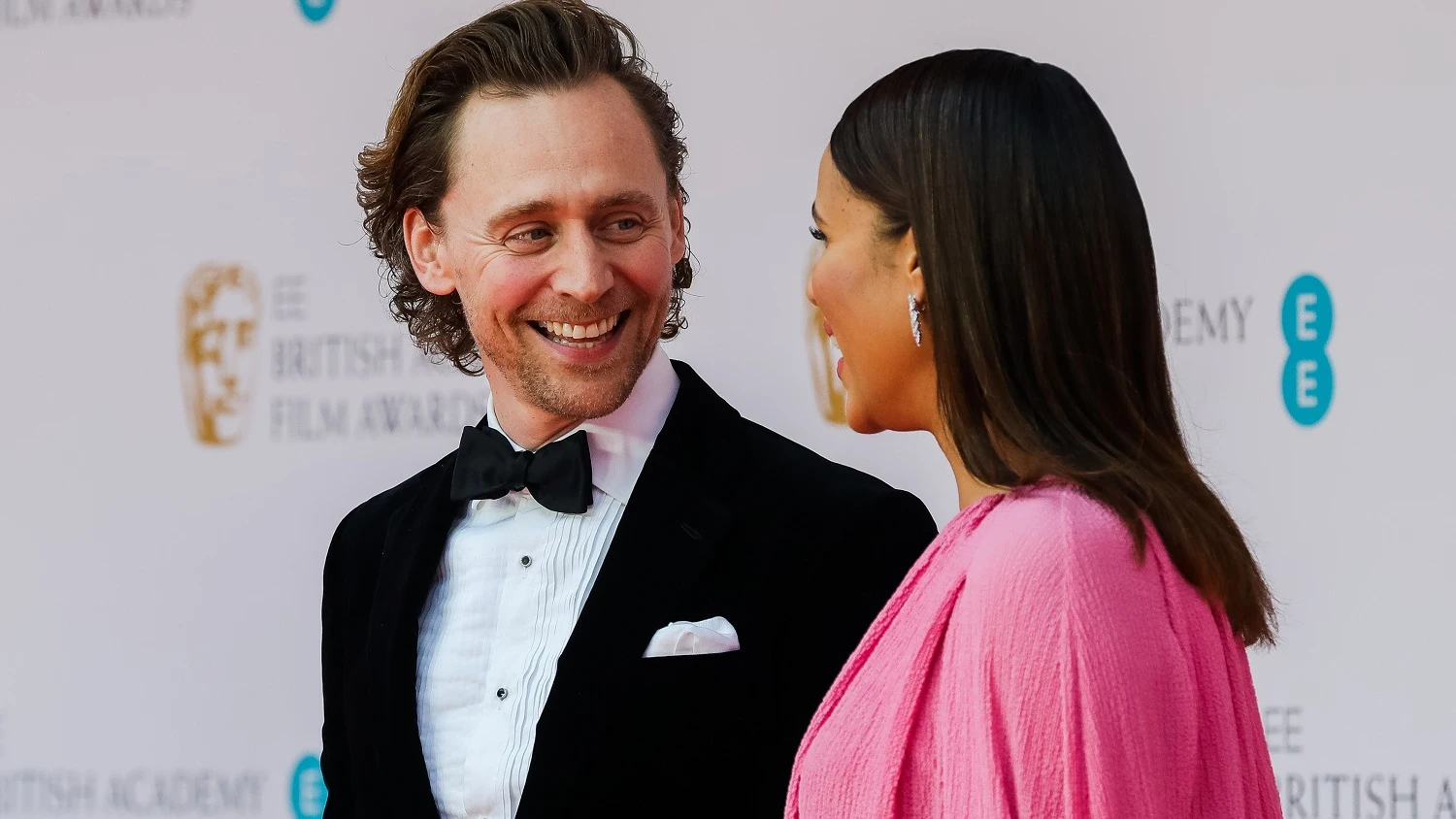 Tom Hiddleston y Zawe Ashton en los BAFTA