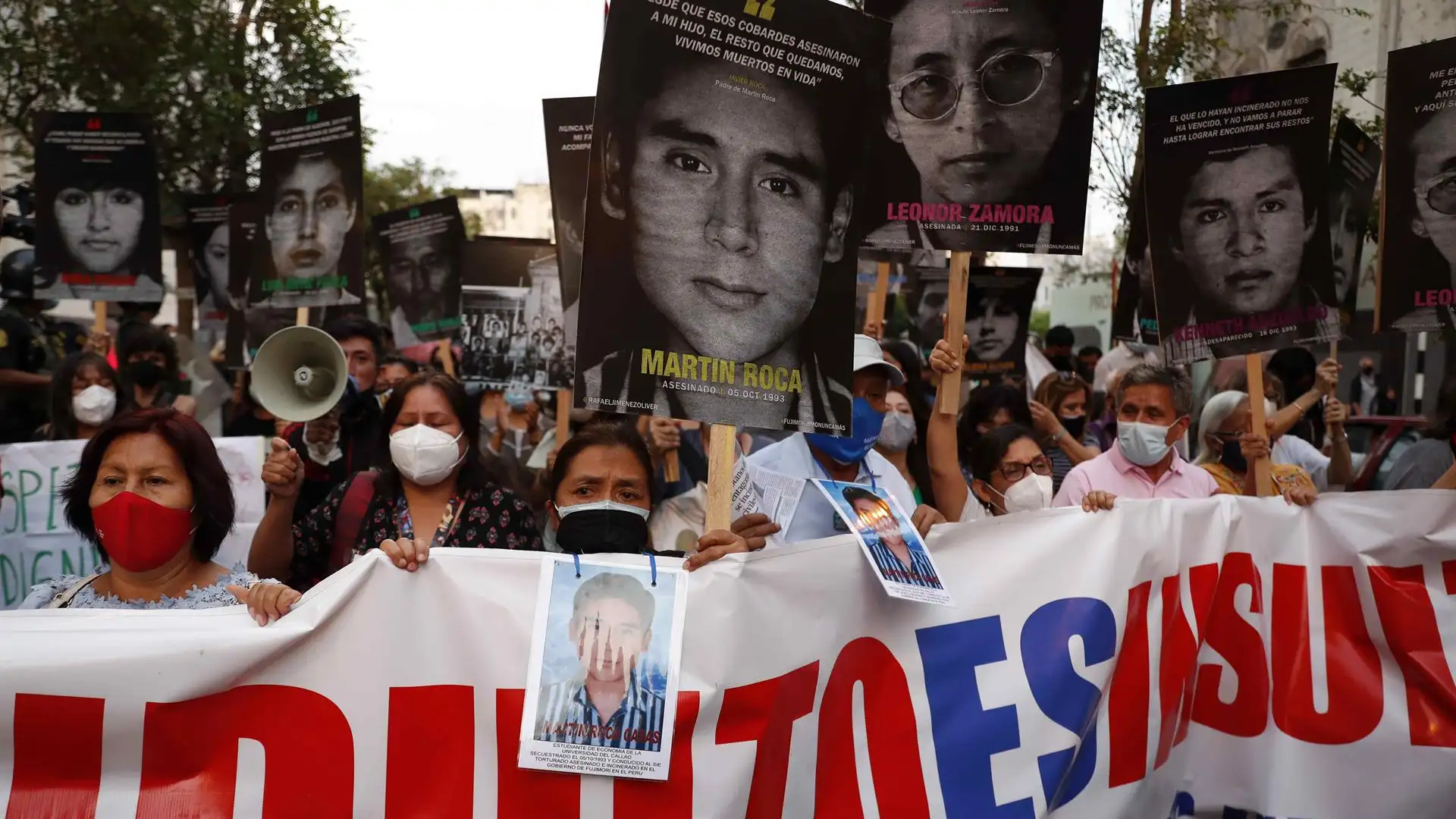 Polémica y protestas en Perú por el indulto al expresidente Alberto Fuijimori Polémica y protestas en Perú por el indulto al expresidente Alberto Fuijimori