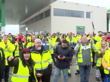 Los transportistas vuelven a salir a la calle: "Señora ministra hable con un obrero, no con los jefes"