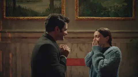 ¡Gülben acepta la proposición de Esat!: "Nos casaremos en secreto" Mejores momentos| Capítulo 71