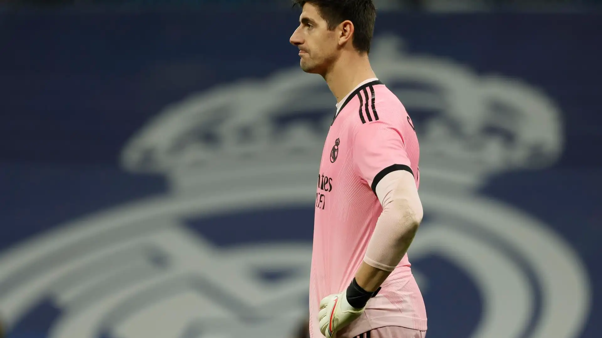 Courtois durante El Clásico Courtois durante El Clásico