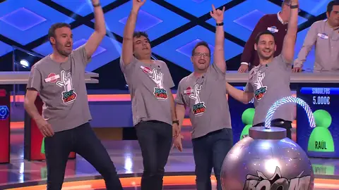 Los ‘Sindulfos’ se lo ponen difícil a los ‘Rockcampers’: ¿Qué equipo superará la bomba clasificatoria? Los ‘Sindulfos’ se lo ponen difícil a los ‘Rockcampers’: ¿Qué equipo superará la bomba clasificatoria?