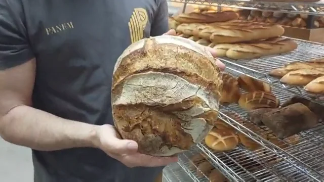 As&iacute; se fabrica el pan de Madrid que enamor&oacute; a Robert de Niro