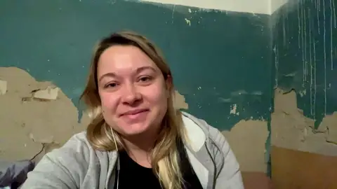 Marina Melnik relata como la guerra la obligó a dar a luz a su hija entre bombas y misiles Marina Melnik relata como la guerra la obligó a dar a luz a su hija entre bombas y misiles