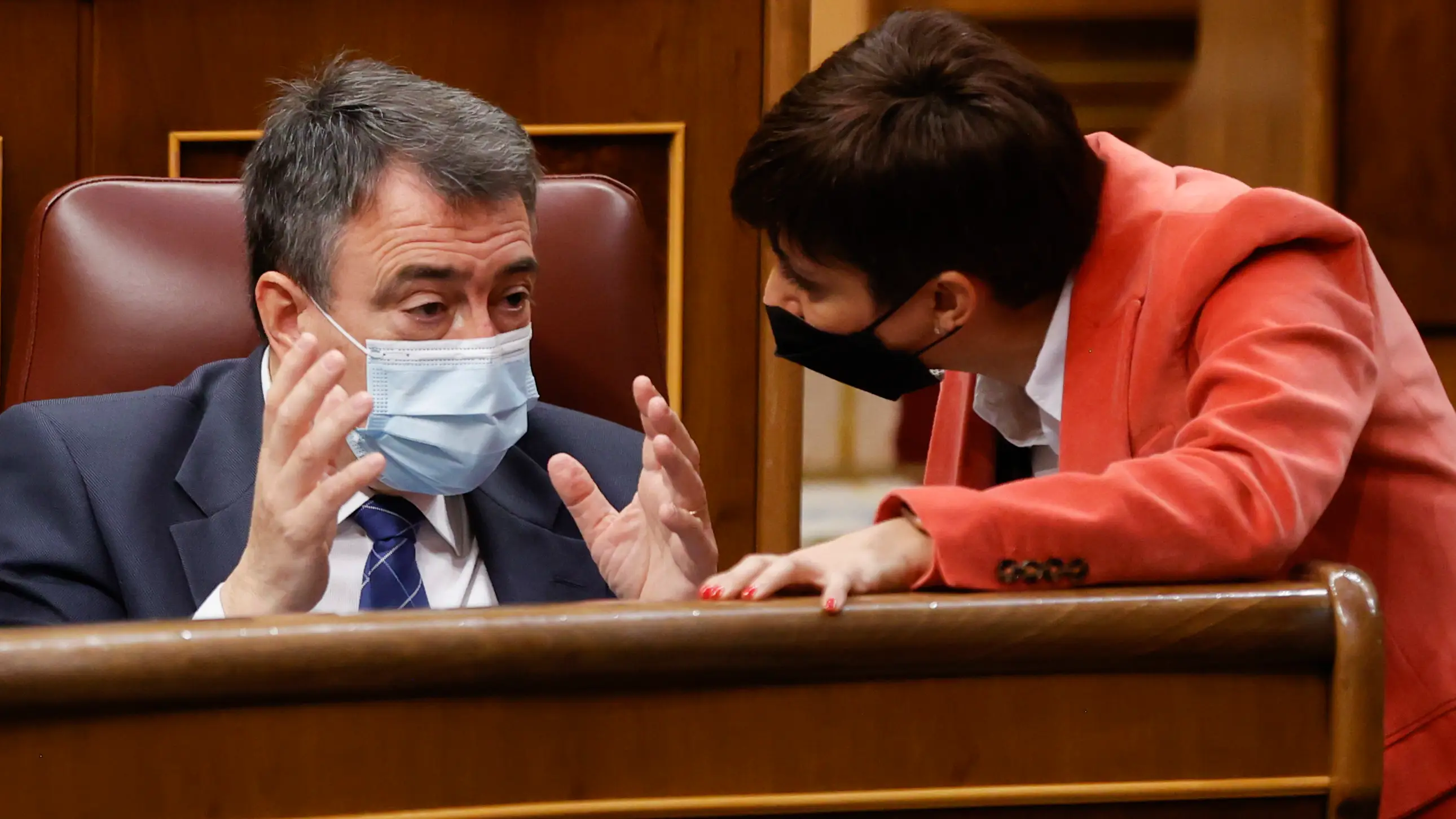 El bloque de investidura se debilita tras las &uacute;ltimas decisiones del Gobierno 