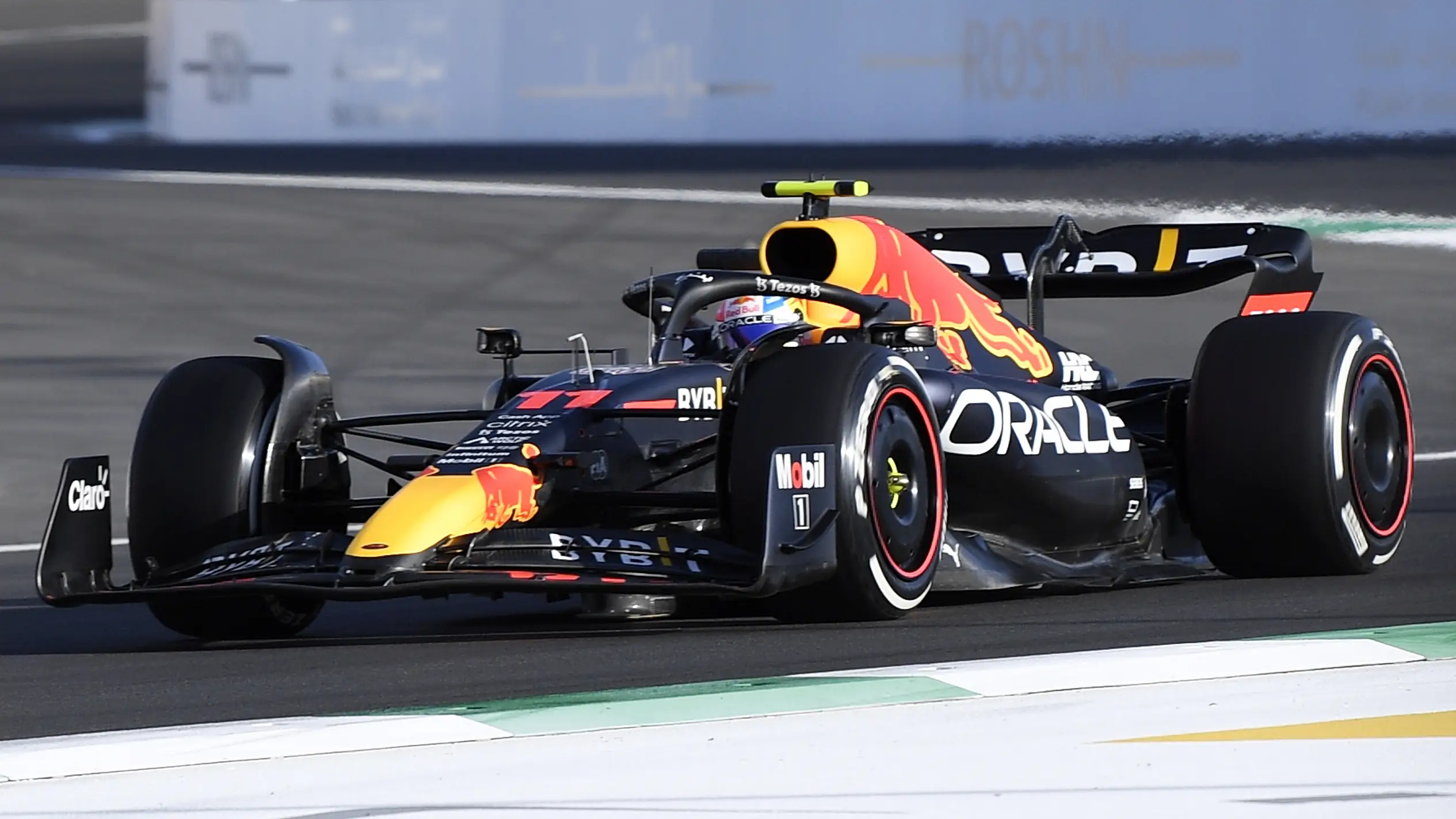 Pérez se hace con la pole en el GP de Arabia con Sainz 3º y Alonso 7º Pérez se hace con la pole en el GP de Arabia con Sainz 3º y Alonso 7º
