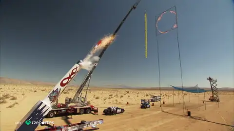 David Smith, el hombre 'bala' que acumula 6 récord Guinness: "No quiero que mi hija haga lo mismo que yo" David Smith, el hombre 'bala' que acumula 6 récord Guinness: "No quiero que mi hija haga lo mismo que yo"