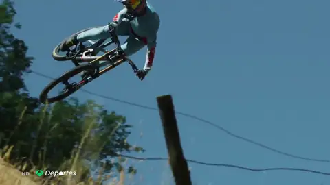 El ciclista Brook MacDonald diseña su propia pista de descenso tras un grave accidente en 2019: "Es mi mayor logro" El ciclista Brook MacDonald diseña su propia pista de descenso tras un grave accidente en 2019: "Es mi mayor logro"