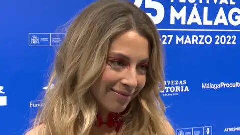 Belén Écija, la hija de Belén Rueda, revela cómo le cae el novio de su madre casi 20 años más joven que ella Belén Écija, la hija de Belén Rueda, revela cómo le cae el novio de su madre casi 20 años más joven que ella