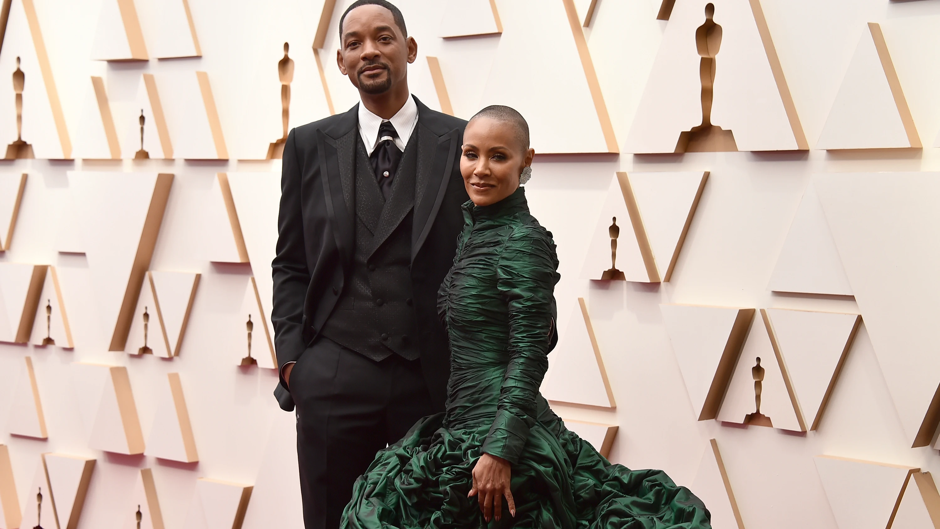 Jada Pinkett y Will Smith sobre la alfombra roja de los Premios Oscar Jada Pinkett y Will Smith sobre la alfombra roja de los Premios Oscar