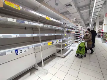 Supermercado vacío como consecuencia del paro en el transporte