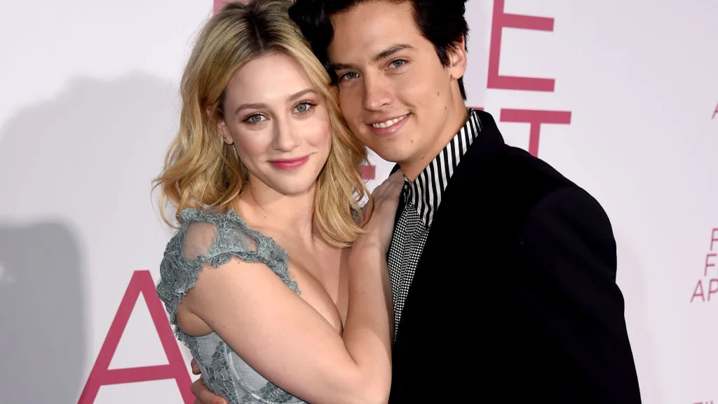 Cole Sprouse y Lili Reinhart Cole Sprouse y Lili Reinhart