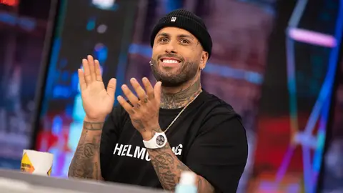La reflexión de Nicky Jam sobre la fama y el éxito en 'El Hormiguero 3.0': “Yo hago el dinero, el dinero no me hace a mí” La reflexión de Nicky Jam sobre la fama y el éxito en 'El Hormiguero 3.0': “Yo hago el dinero, el dinero no me hace a mí”