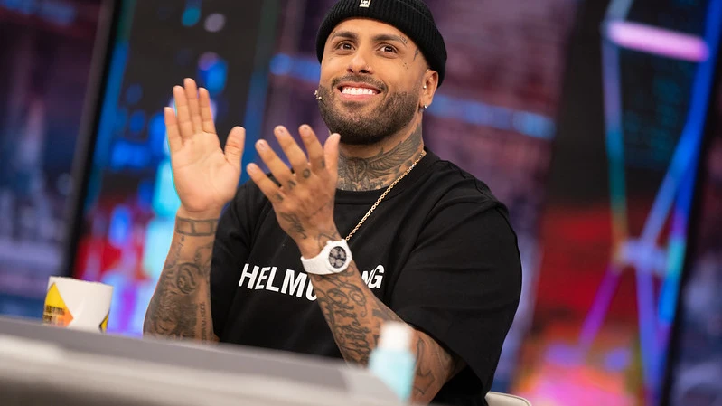 La reflexión de Nicky Jam sobre la fama y el éxito en 'El Hormiguero 3.0': “Yo hago el dinero, el dinero no me hace a mí” La reflexión de Nicky Jam sobre la fama y el éxito en 'El Hormiguero 3.0': “Yo hago el dinero, el dinero no me hace a mí”