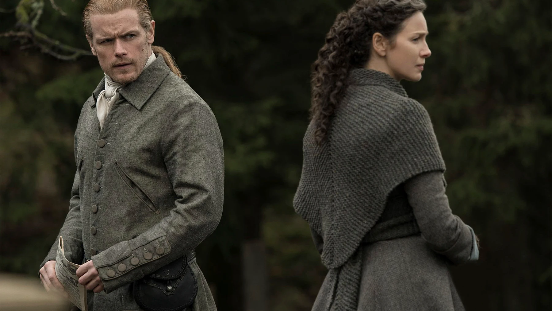 Sam Heughan y Caitriona Balfe como Jamie y Claire Fraser en la temporada 6 de 'Outlander' Sam Heughan y Caitriona Balfe como Jamie y Claire Fraser en la temporada 6 de 'Outlander'