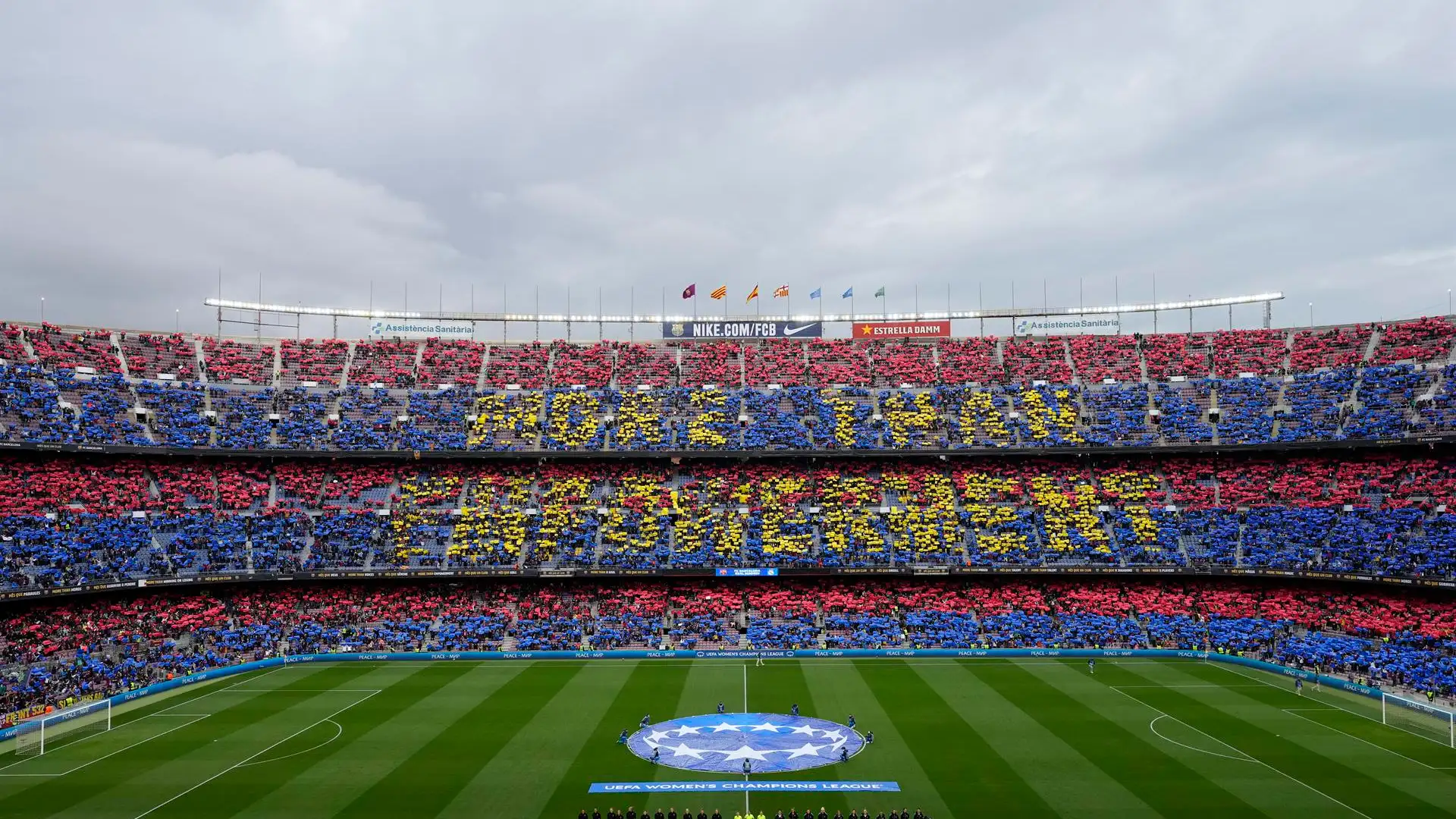 As&iacute; estaba el Camp Nou al inicio del Barcelona - Real Madrid femenino