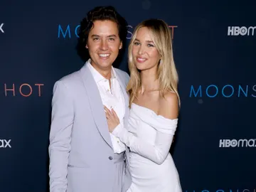 Cole Sprouse y Ari Fournier Cole Sprouse y Ari Fournier