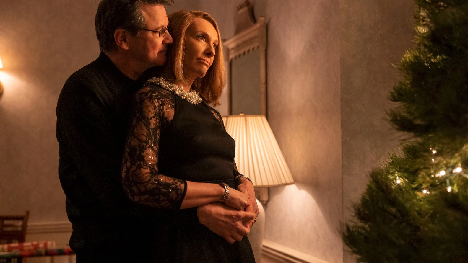 Colin Firth y Toni Collette en 'The Staircase' Colin Firth y Toni Collette en 'The Staircase'