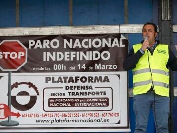 Manuel Hernández carga contra los camioneros que abandonan la huelga: "Terminarán solos, arruinados y humillados"