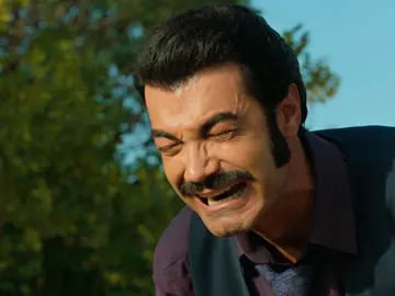 Demir encuentra el cuerpo sin vida de Hünkar Yaman Demir encuentra el cuerpo sin vida de Hünkar Yaman