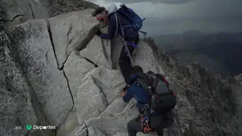 Gerard Descarrega se convierte en el primer deportista ciego que hace cumbre en el Monte Kenia Gerard Descarrega se convierte en el primer deportista ciego que hace cumbre en el Monte Kenia