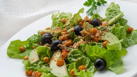 Arguiñano: "Vais a flipar" con la ensalada de garbanzos fritos y aguacate Arguiñano: "Vais a flipar" con la ensalada de garbanzos fritos y aguacate