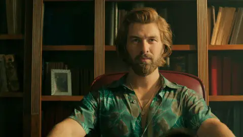 Fikret descubre la confesión que Yilmaz firmó a Demir: ¿cuáles son sus intenciones? Fikret descubre la confesión que Yilmaz firmó a Demir: ¿cuáles son sus intenciones?