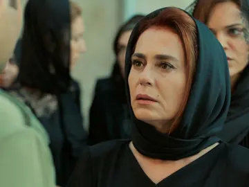 En el próximo capítulo de 'Tierra Amarga': Sevda es detenida por el asesinato de Hünkat En el próximo capítulo de 'Tierra Amarga': Sevda es detenida por el asesinato de Hünkat