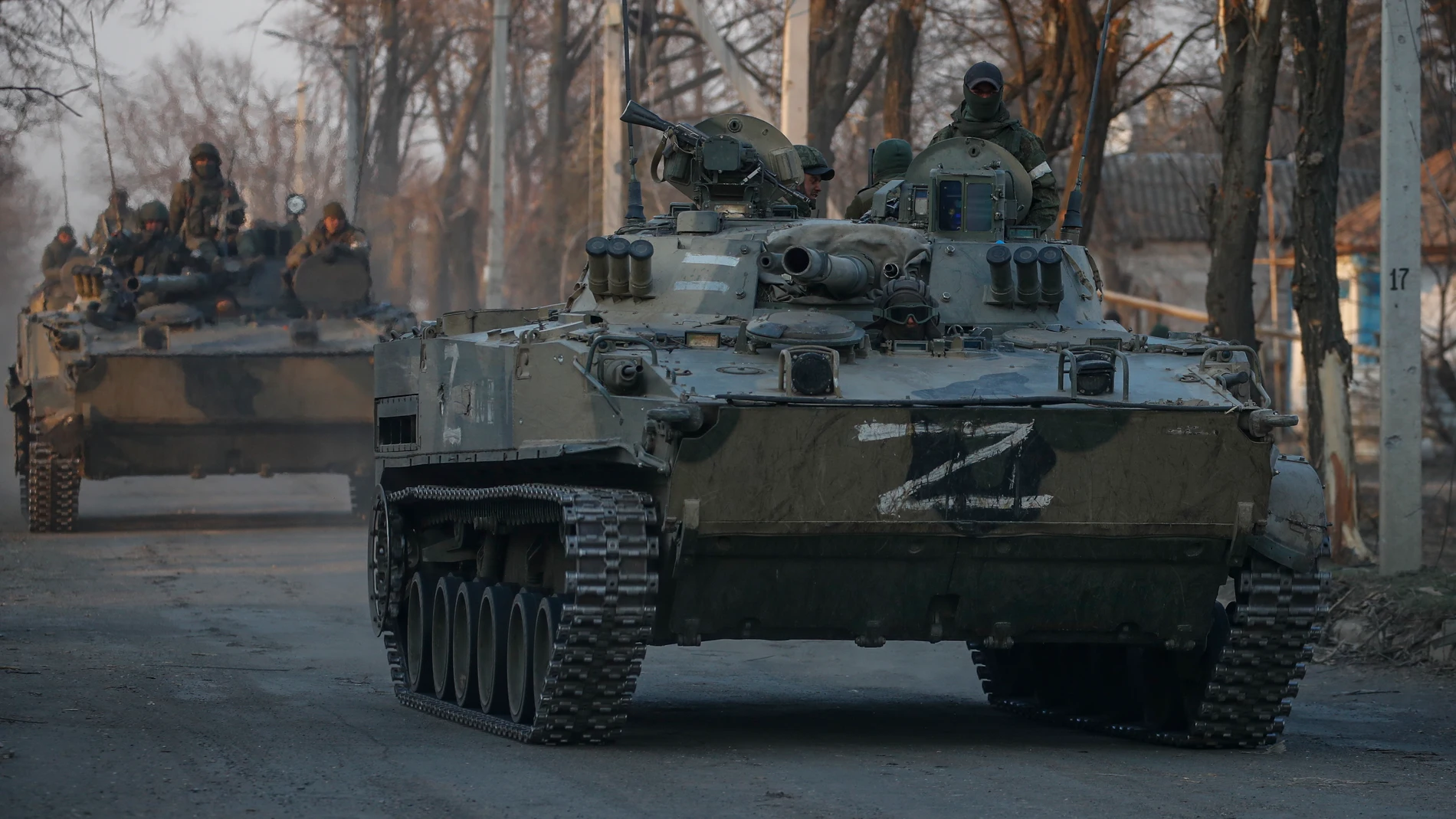 Carros de combate rusos en una fotografía de archivo