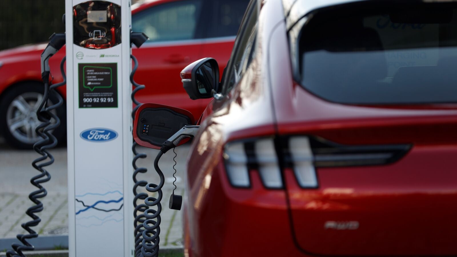 ¡Atención! Este año entran en vigor nuevas restricciones para los coches que tengan etiquetas C y B