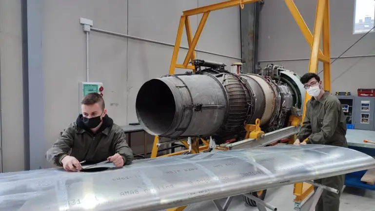 La avioneta el&eacute;ctrica biplaza 