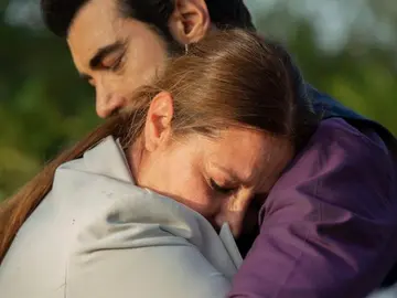 Murat Ünalmis se despide de Vahide Perçin con un bonito mensaje en redes sociales tras dejar 'Tierra Amarga' Murat Ünalmis se despide de Vahide Perçin con un bonito mensaje en redes sociales tras dejar 'Tierra Amarga'