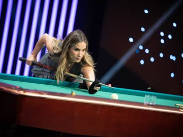 La carambola se le atraganta a María Pombo La carambola se le atraganta a María Pombo