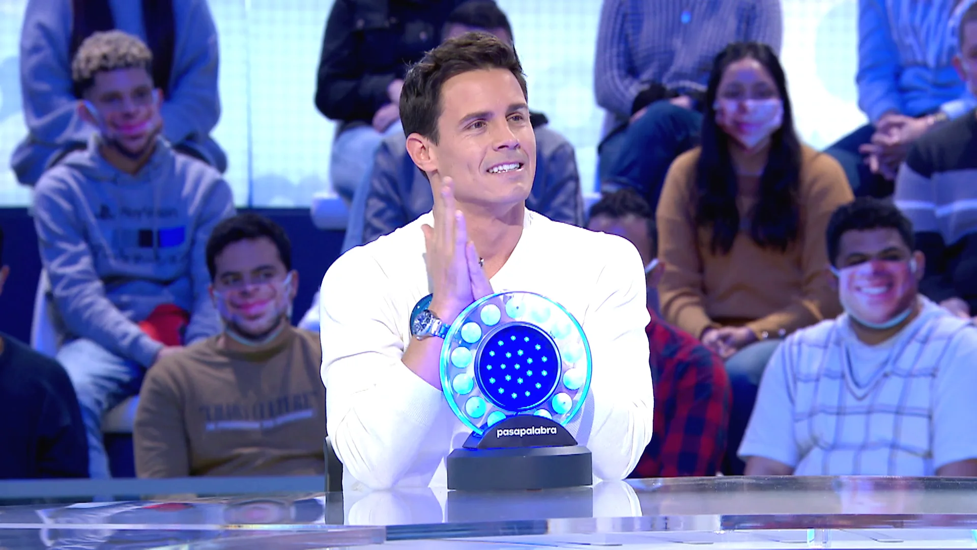 El recuerdo madridista de Edu Aguirre tras acertar una canci&oacute;n de OBK en &lsquo;Pasapalabra&rsquo; 