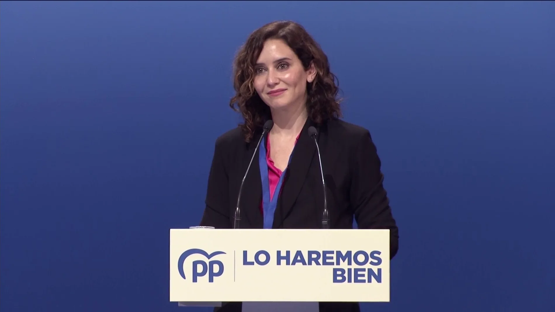 Isabel Díaz Ayuso, en el congreso del PP: "Sánchez nos ha convertido en un país irreconocible e irrelevante"