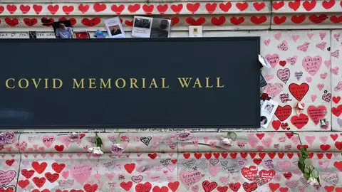 El Covid Memorial Wall, en Londres, coincidiendo con el fin de las restricciones en Reino Unido El Covid Memorial Wall, en Londres