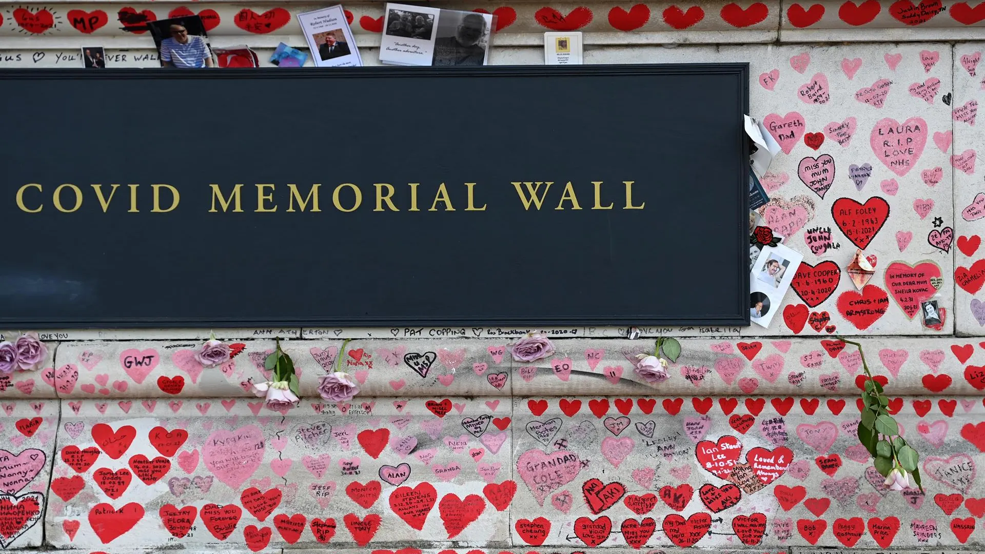 El Covid Memorial Wall, en Londres, coincidiendo con el fin de las restricciones en Reino Unido El Covid Memorial Wall, en Londres