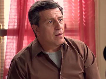 Ismael descubre la faceta más oscura de Lucía Setien Ismael descubre la faceta más oscura de Lucía Setien