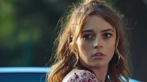 Avance de 'Infiel': ¡Derin, en shock tras salir a la luz su secreto sobre su falso embarazo! Avance de 'Infiel': ¡Derin, en shock tras salir a la luz su secreto sobre su falso embarazo!