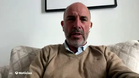 Jorge de Benito explica que muchos sistemas informáticos colapsaron este viernes y se esperan largas colas en las gasolineras este fin de semana. Jorge de Benito explica que muchos sistemas informáticos colapsaron este viernes y se esperan largas colas en las gasolineras este fin de semana.