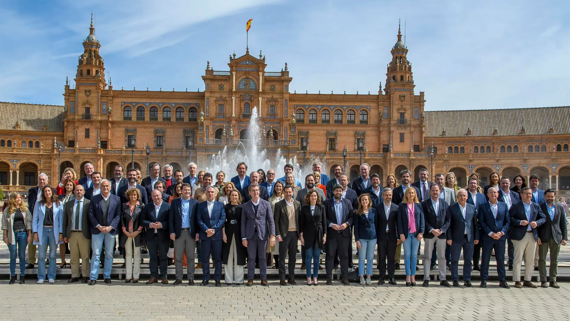 Foto de familia del nuevo equipo del PP de Alberto Núñez Feijóo Foto de familia del nuevo equipo del PP de Alberto Núñez Feijóo