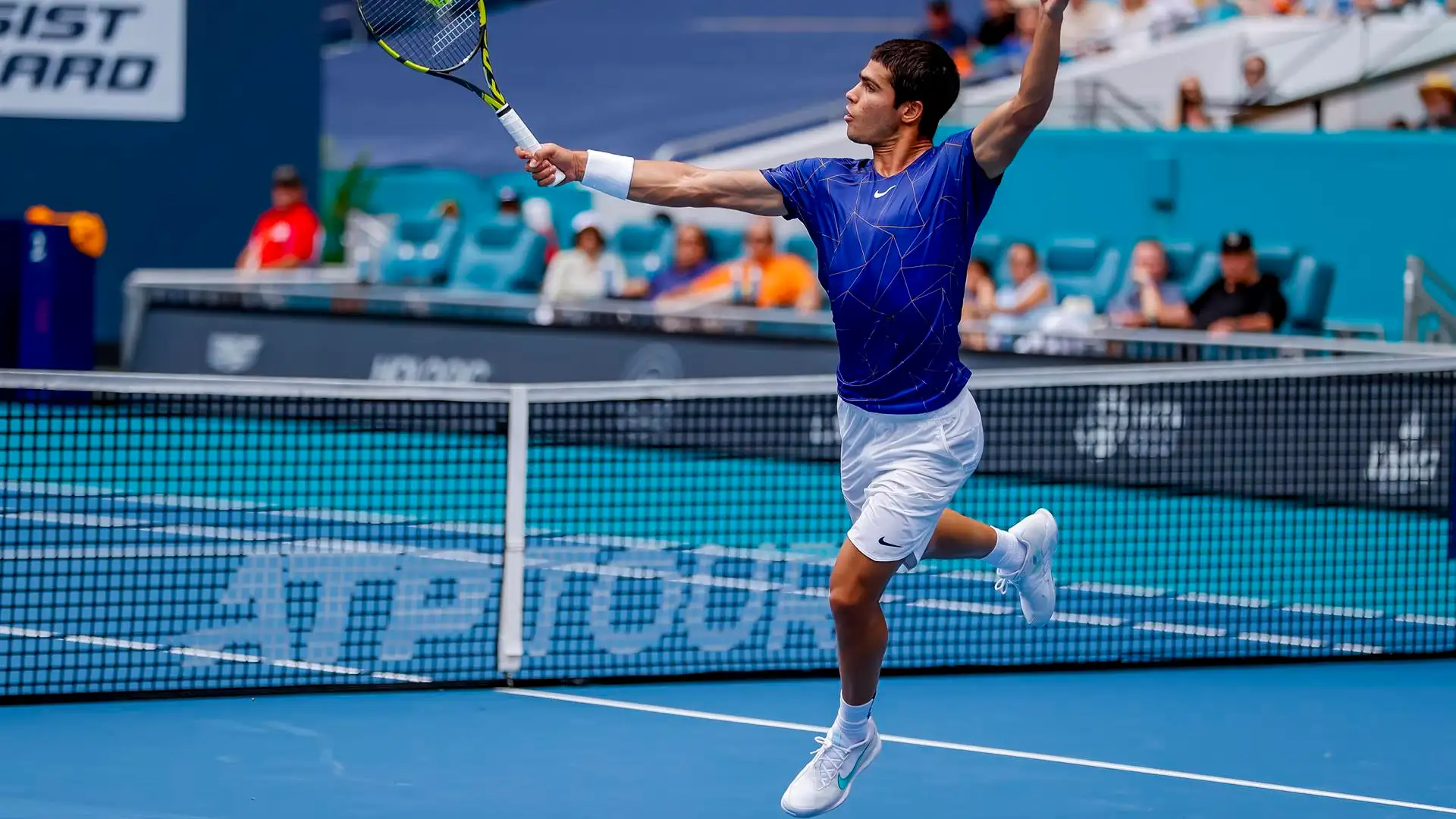 El tenis mundial se rinde a Carlos Alcaraz