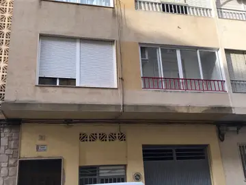 Hombre mata con un cuchillo a su hijo Hombre mata con un cuchillo a su hijo