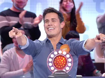 Edu Aguirre, desatado en ‘Pasapalabra’: canta y se confiesa fan de Melendi Edu Aguirre, desatado en ‘Pasapalabra’: canta y se confiesa fan de Melendi